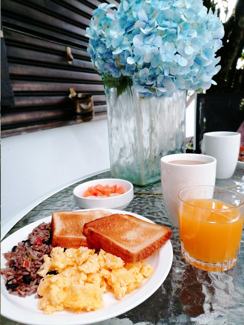 Desayuno Pinto con Huevo